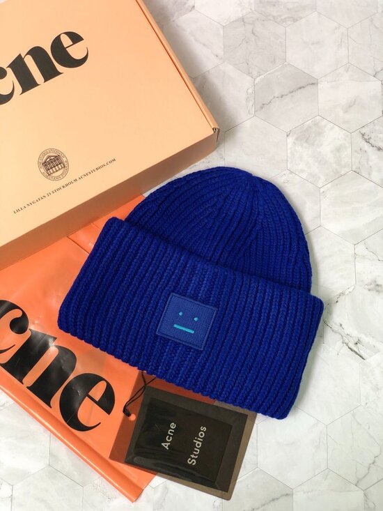 ACNE STUDIOS NEW RED LARGE FACE LOGO BEANIE BLUE main image 4